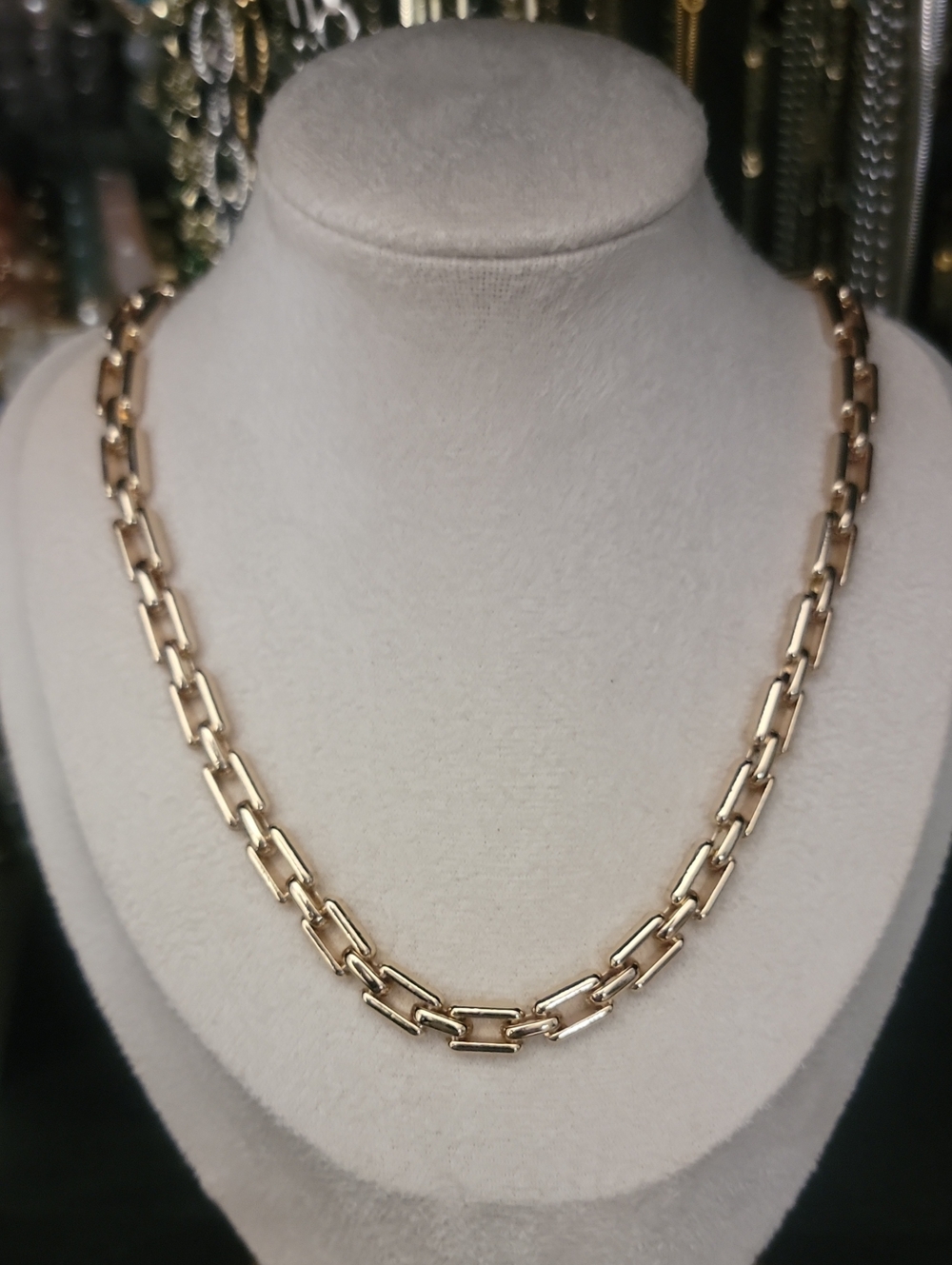 Classic Gold Link Necklace - Elegant Women's Jewelry